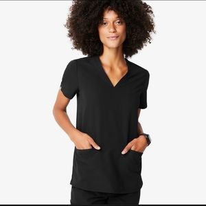 Fig scrub set - Casma top, Livingston bottom